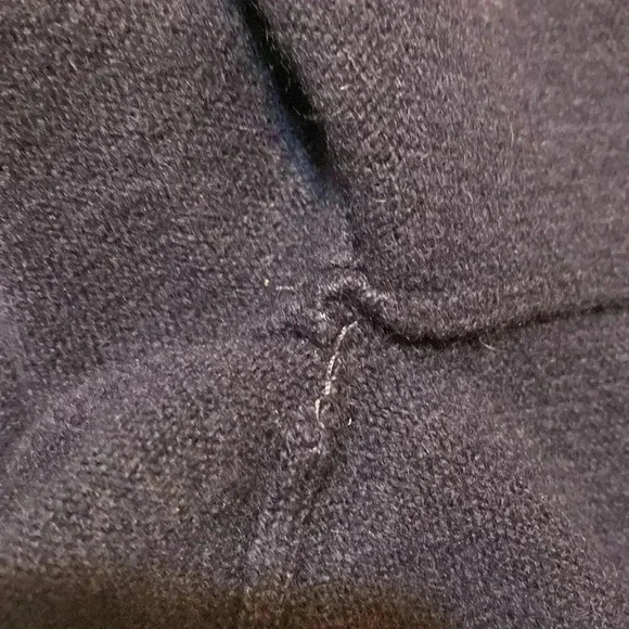 Sons & Harwell 100% Cashmere Vintage Navy Blue Mens V Neck Sweater in Size XL. - Picture 11 of 13